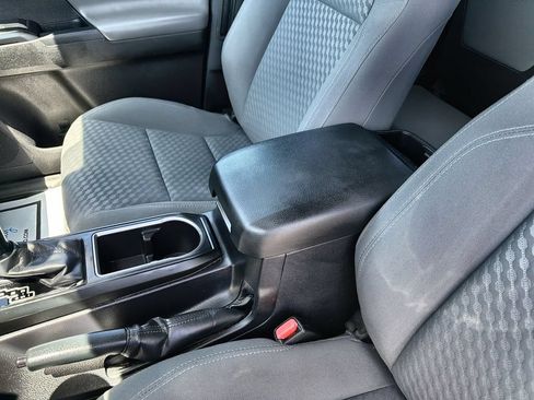 Used 2021 Toyota Tacoma SR w/ SR Convenience Package AWD/4WD image 21