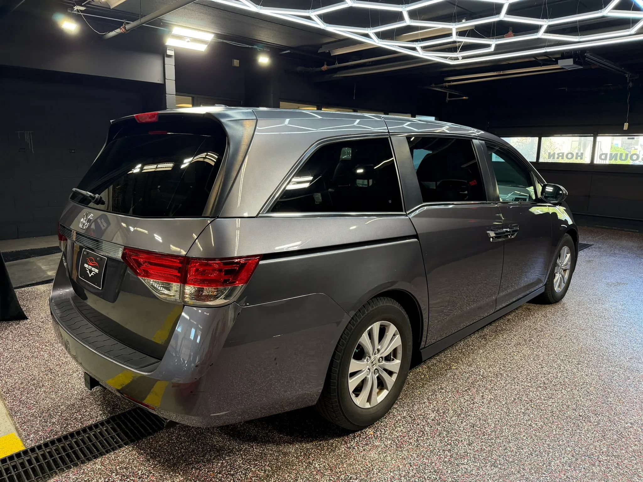 Used 2015 Honda Odyssey EX-L image 10