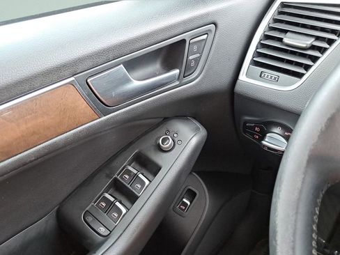 Used 2015 Audi Q5 2.0T Premium image 24