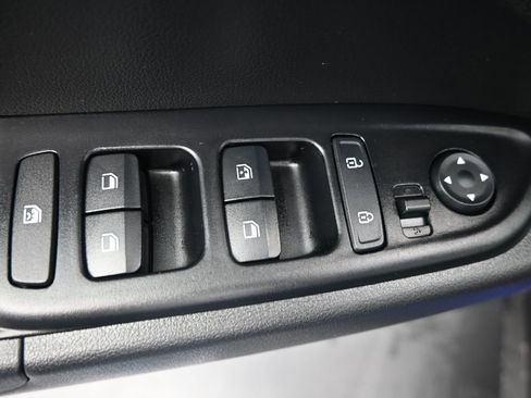 Certified 2024 Hyundai Venue SEL image 13