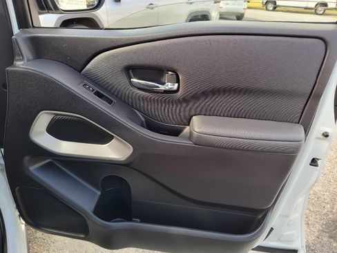 Used 2022 Nissan Frontier SV image 23