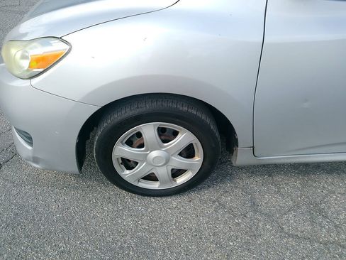 Used 2010 Toyota Matrix FWD image 12