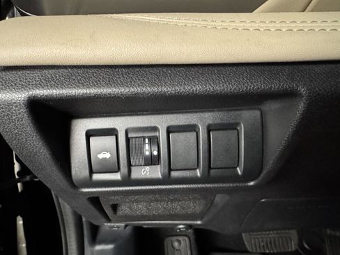 Used 2022 Subaru Legacy Limited image 20