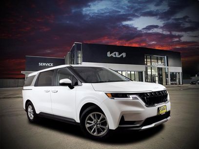 Certified 2024 Kia Carnival LX