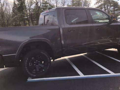 New 2026 RAM 1500 4x4 Crew Cab image 8