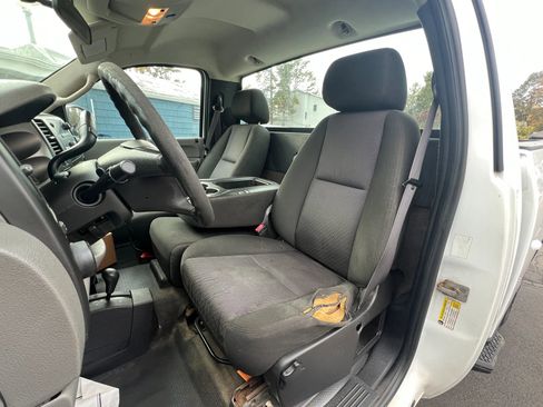 Used 2011 Chevrolet Silverado 3500 W/T w/ Snow Plow Prep Package image 10