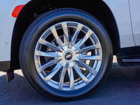 Certified 2021 Cadillac Escalade Premium Luxury image 7