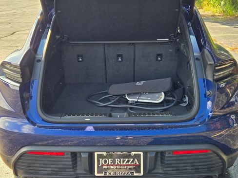 Used 2025 Porsche Macan Electric image 15