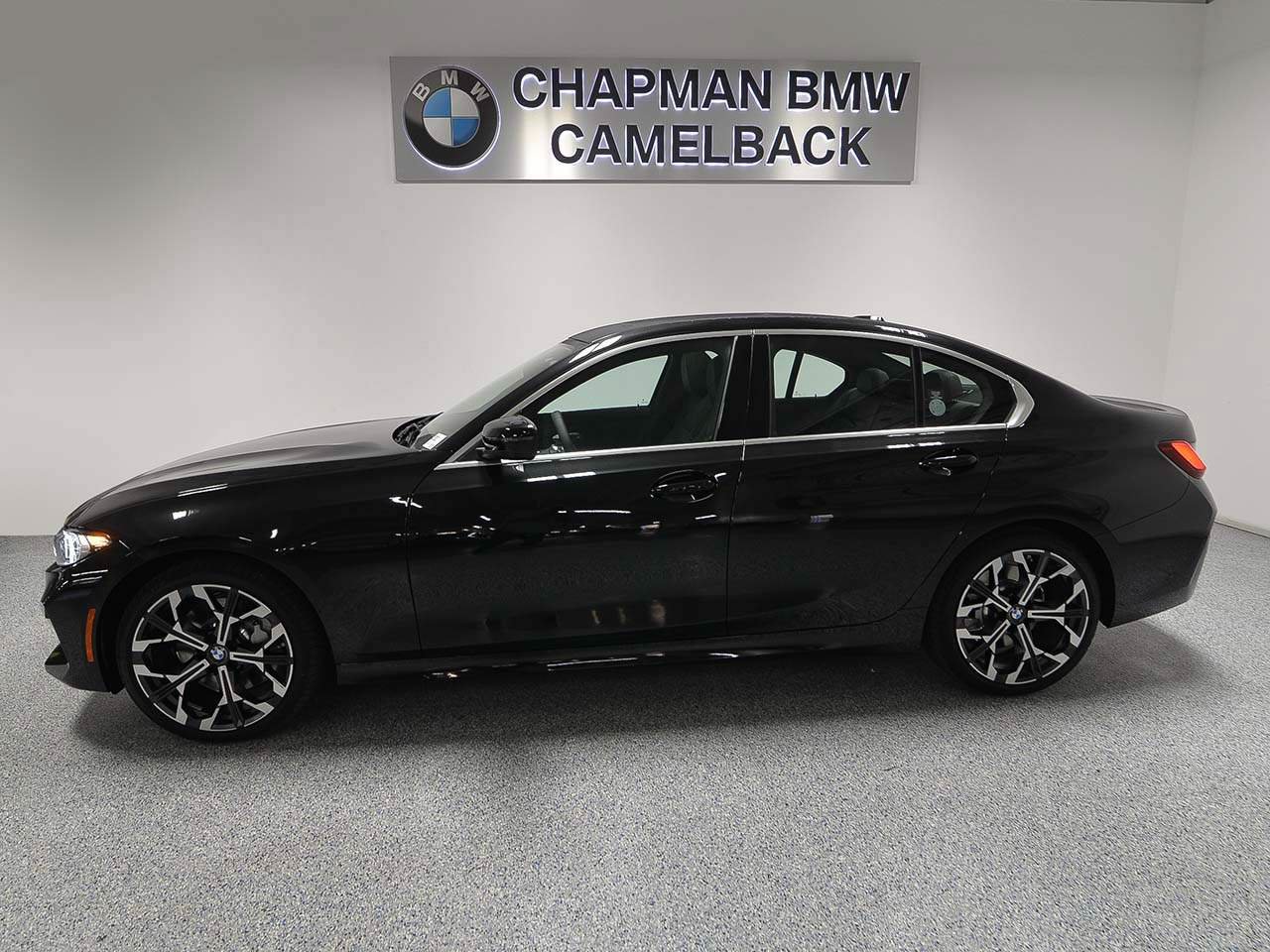 Used 2026 BMW 330i Sedan w/ Premium Package RWD image 3