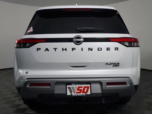 New 2025 Nissan Pathfinder Platinum image 18