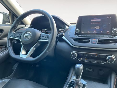 Used 2021 Nissan Altima 2.5 SR w/ SR Premium Package FWD image 10