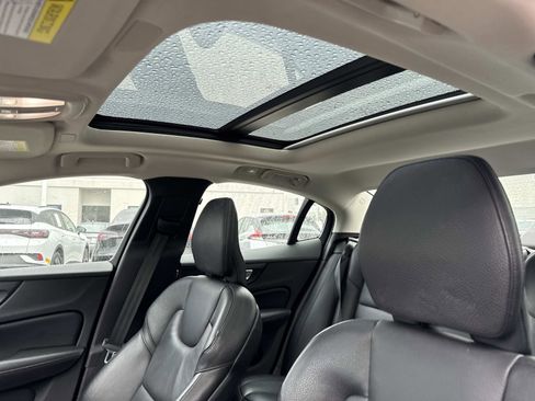 Used 2024 Volvo S60 B5 Plus image 15