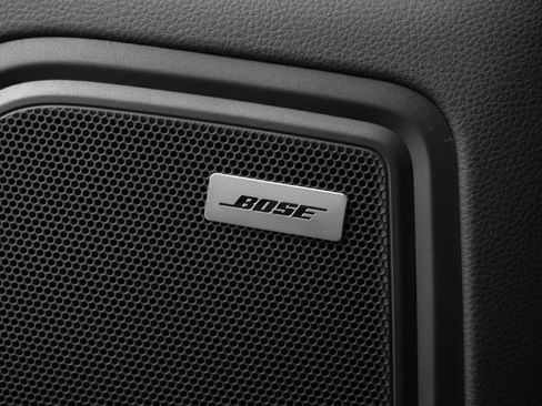 Used 2025 Porsche Macan image 38