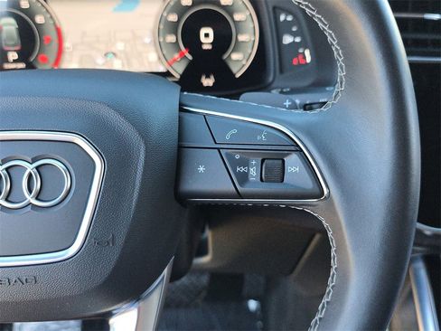 Used 2023 Audi Q8 Premium Plus image 25