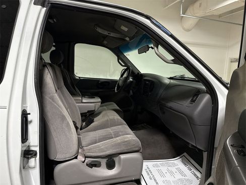 Used 2002 Ford F150 Lariat image 20