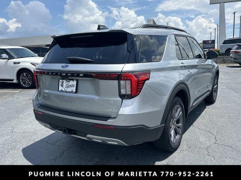 Used 2025 Ford Explorer Active w/ Active Comfort Package AWD/4WD image 7