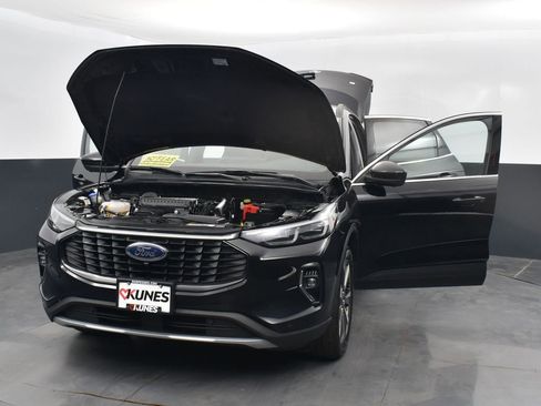 Used 2023 Ford Escape Platinum image 54