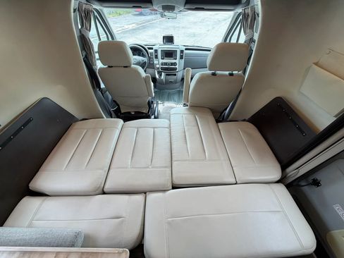 Used 2015 Mercedes-Benz Sprinter 3500 image 29