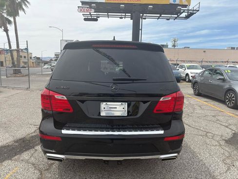 Used 2015 Mercedes-Benz GL 550 4MATIC w/ Driver Assistance Package image 5