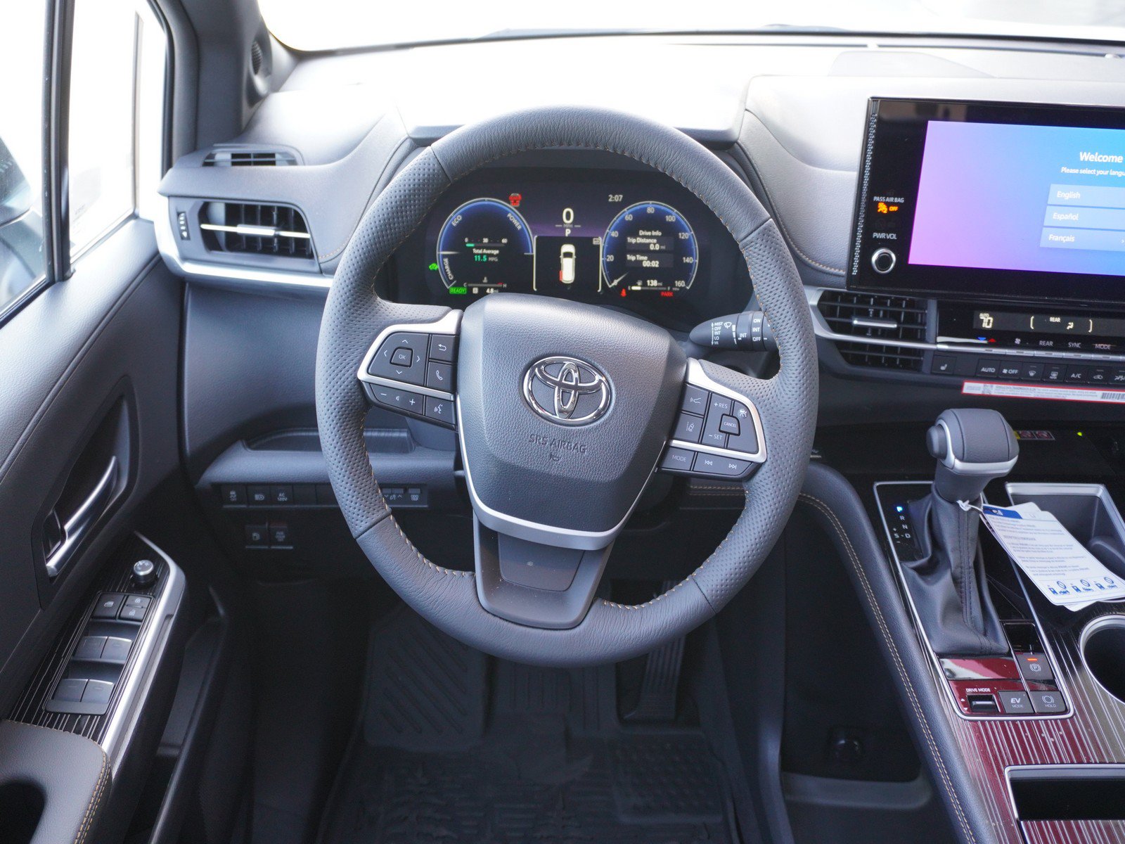 New 2026 Toyota Sienna XLE Woodland Edition AWD/4WD image 15