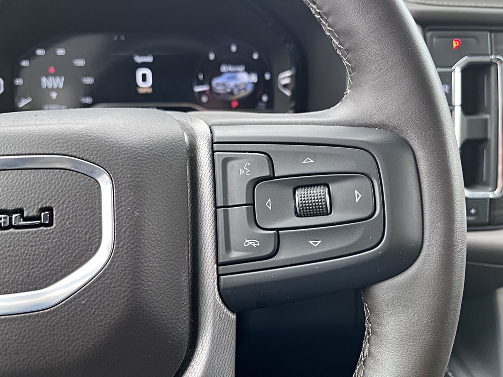 Used 2024 GMC Yukon Denali AWD/4WD image 24