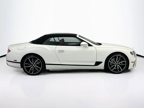 Used 2022 Bentley Continental GT image 11