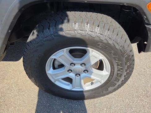 Used 2021 Jeep Wrangler Unlimited Sport AWD/4WD image 16