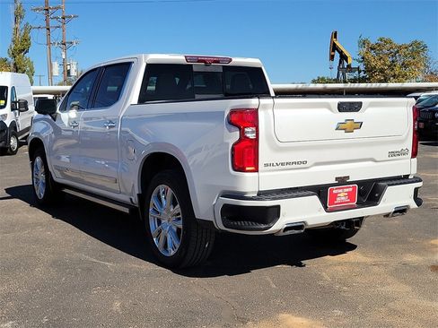 Used 2023 Chevrolet Silverado 1500 High Country w/ High Country Premium Package image 3