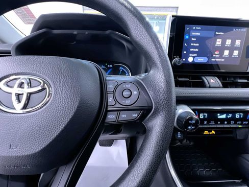 Used 2025 Toyota RAV4 XLE w/ Convenience Package AWD/4WD image 21
