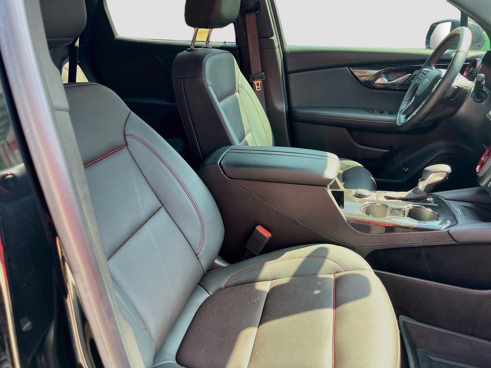 Used 2025 Chevrolet Blazer RS w/ Enhanced Convenience Package FWD image 30