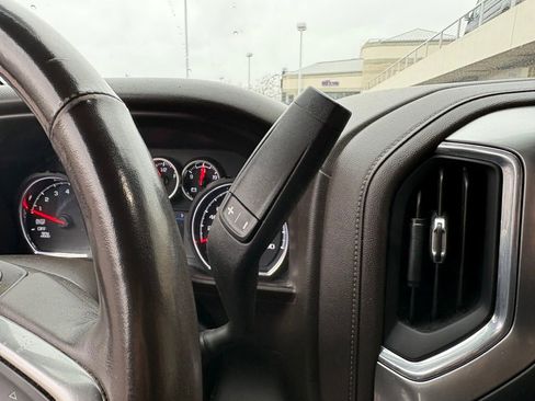 Used 2021 Chevrolet Silverado 1500 LT Trail Boss w/ Convenience Package II image 19