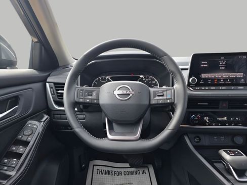 Used 2026 Nissan Rogue SV AWD/4WD image 19
