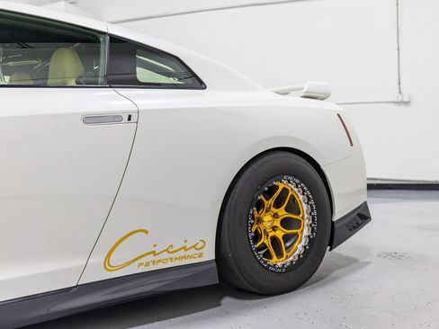 Used 2017 Nissan GT-R Premium w/ Premium Interior Package AWD/4WD image 13