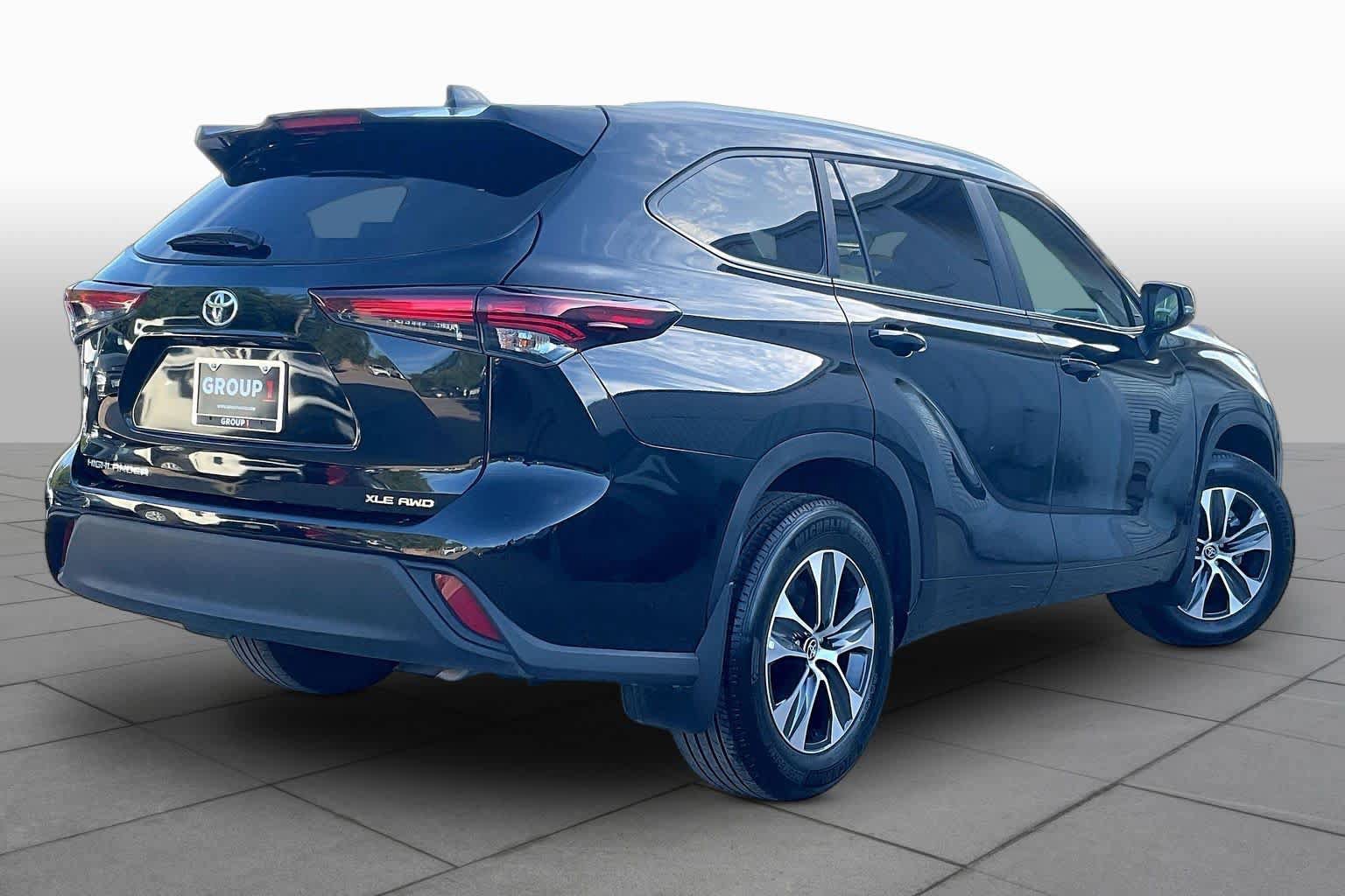 Used 2026 Toyota Highlander XLE AWD/4WD image 13