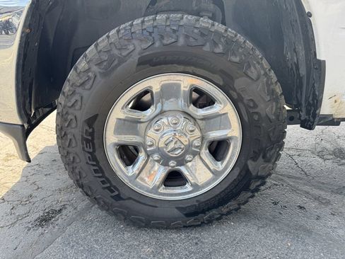 Used 2021 RAM 2500 Tradesman w/ Chrome Appearance Group AWD/4WD image 12