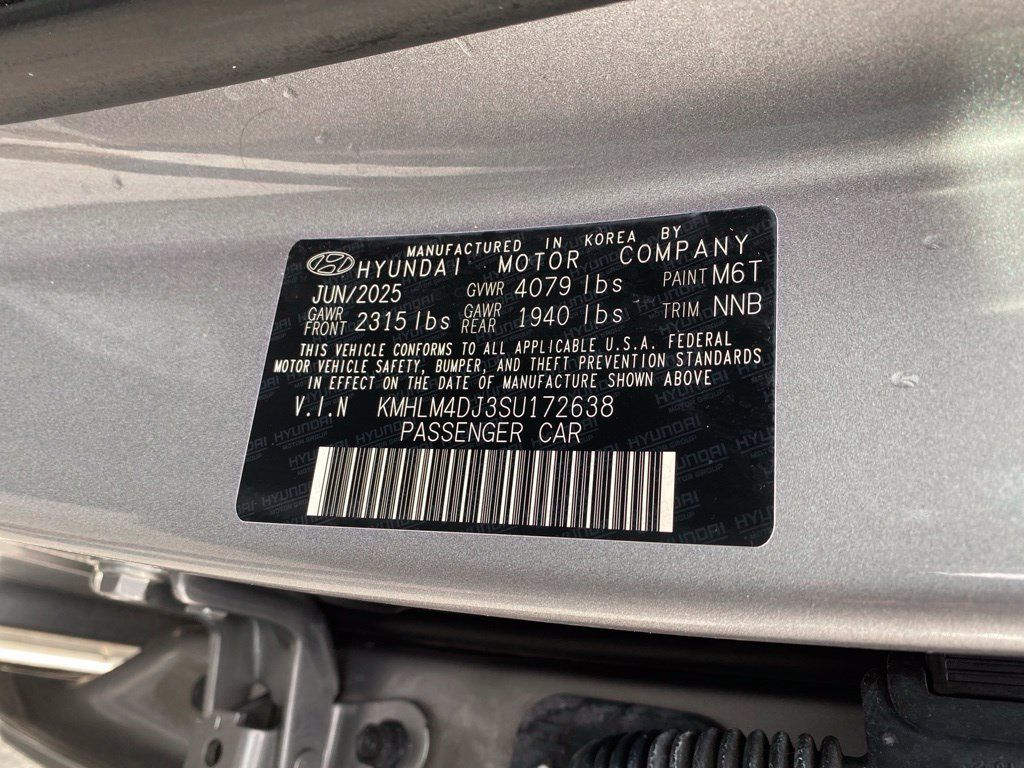 Certified 2025 Hyundai Elantra Hybrid FWD image 25