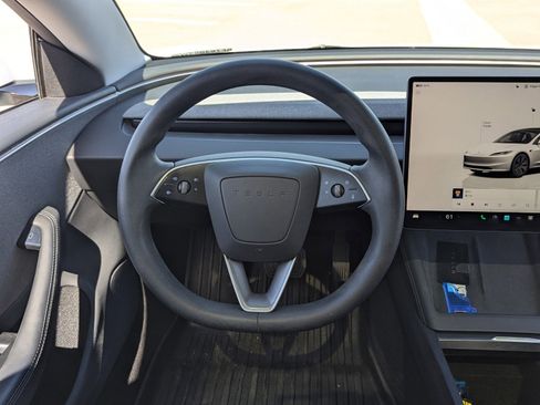 Used 2024 Tesla Model 3 Standard Range image 21