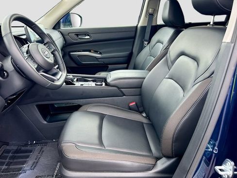 Certified 2025 Nissan Pathfinder SL AWD/4WD image 18