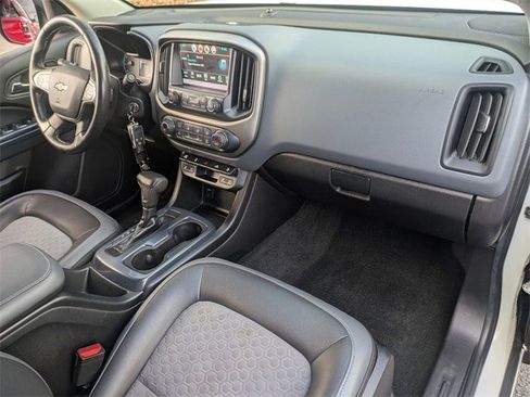 Used 2017 Chevrolet Colorado Z71 image 36