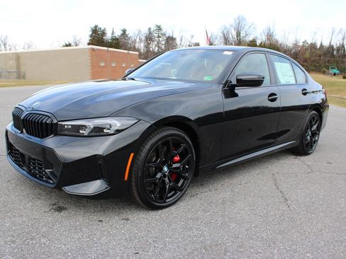 New 2026 BMW 330i xDrive Sedan w/ M Sport Package AWD/4WD image 4