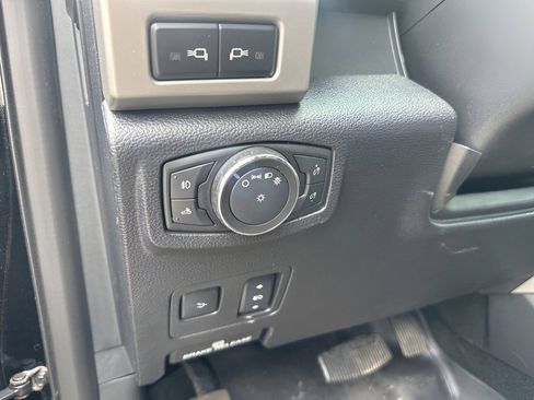 Used 2017 Ford F250 Lariat w/ Lariat Ultimate Package AWD/4WD image 21