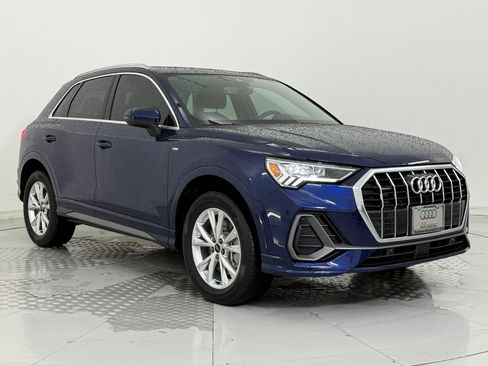 Certified 2025 Audi Q3 2.0T Premium w/ Convenience Package image 7