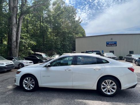 Used 2019 Chevrolet Malibu LT image 2