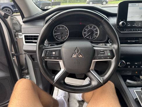 Used 2024 Mitsubishi Outlander SE AWD/4WD image 18