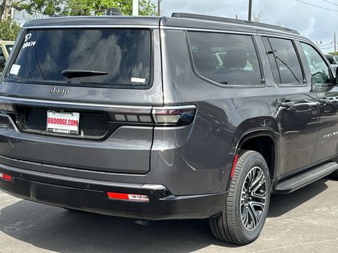 New 2026 Jeep Grand Wagoneer L 2WD image 5
