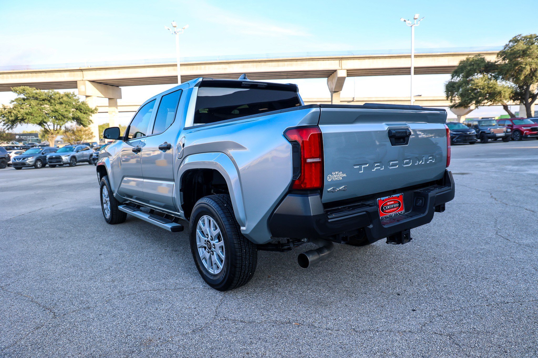 Certified 2025 Toyota Tacoma SR AWD/4WD image 9