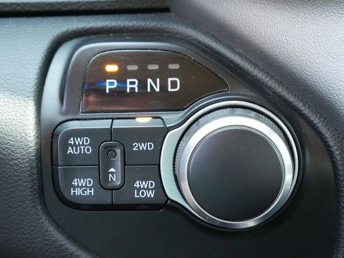 Used 2020 RAM 1500 Big Horn AWD/4WD image 37