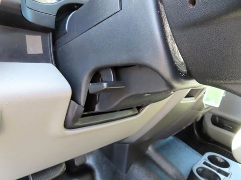 Used 2018 Ford F250 XL w/ Power Equipment Group AWD/4WD image 31