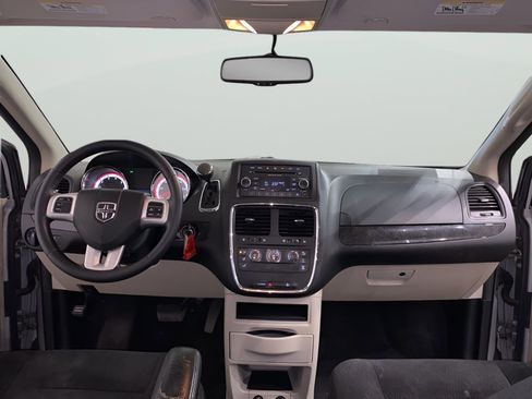 Used 2016 Dodge Grand Caravan American Value Package w/ UConnect Hands-Free Group image 13