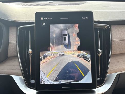 Used 2025 Volvo XC90 T8 Ultra image 31